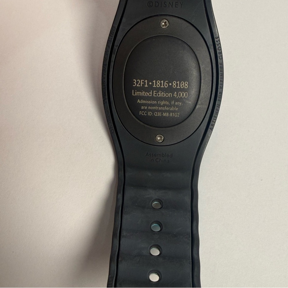 Disney Parks Turning Red Panda MagicBand Magic Band LE 4000 USED READ - Picture 7 of 8